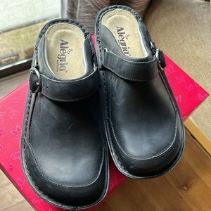 Alegria Seville clog/slingback new in box. Black oiled leather